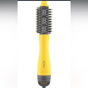 COPY - NIB Drybar Half Shot Small Round Blow-Dryer Brush